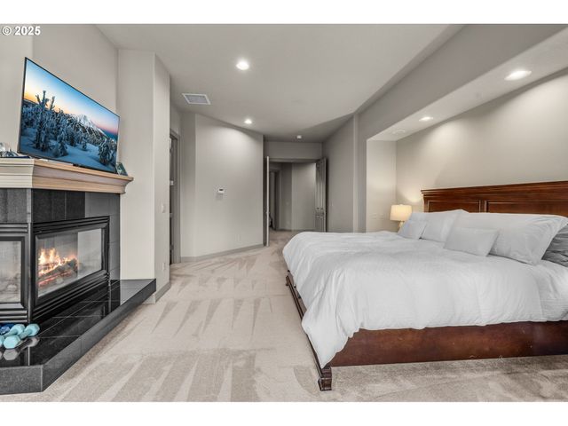 3155 Nw METKE Pl, Bend, OR 97703