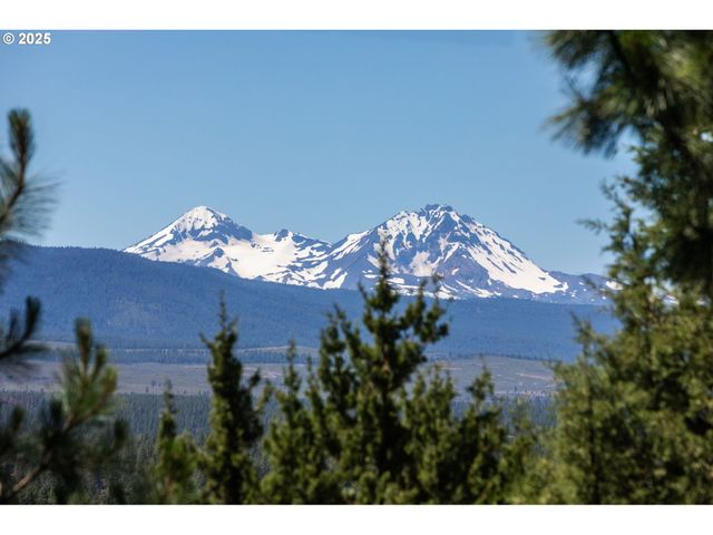 3155 Nw METKE Pl, Bend, OR 97703