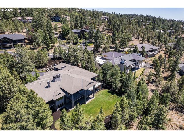 3155 Nw METKE Pl, Bend, OR 97703