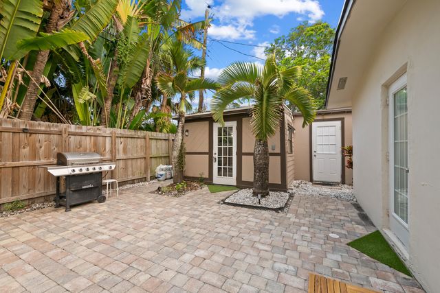 3024 NE 2nd Terrace, Wilton Manors, FL 33334