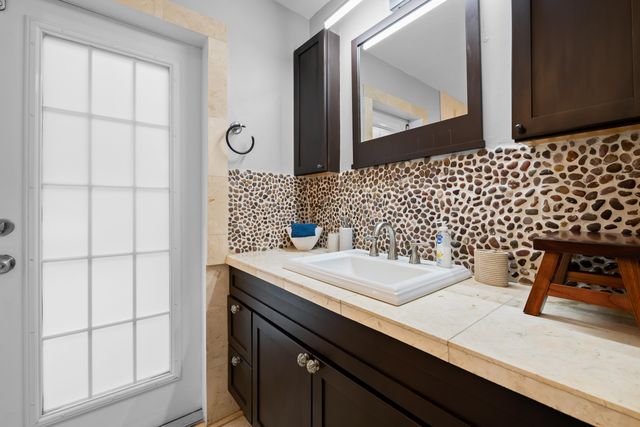 3024 NE 2nd Terrace, Wilton Manors, FL 33334