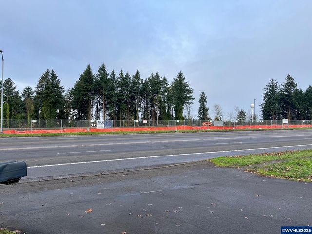 4981 Portland Rd NE Ste 1, 2, 3, Salem, OR 97305