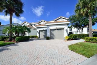 6878 Sterling Greens CT # 104, Naples, FL 34104