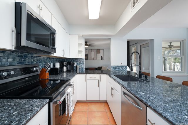 10807 Mount Ida, San Antonio, TX 78213