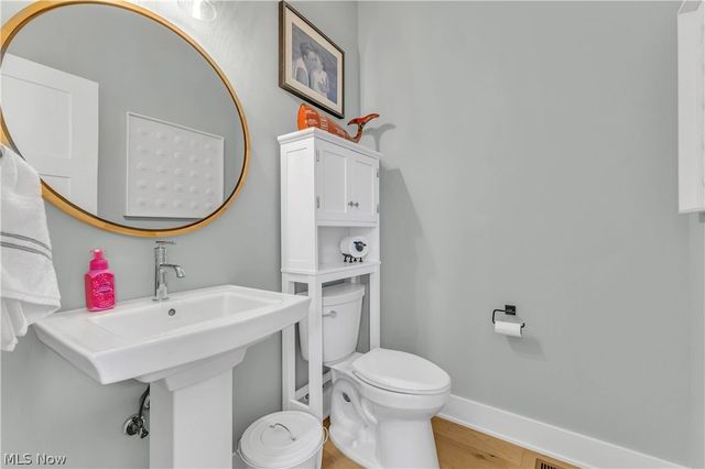 2126 Heritage Lane, Westlake, OH 44145
