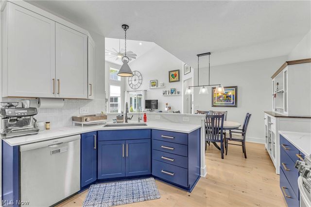 2126 Heritage Lane, Westlake, OH 44145