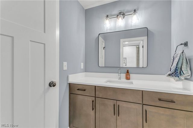2126 Heritage Lane, Westlake, OH 44145