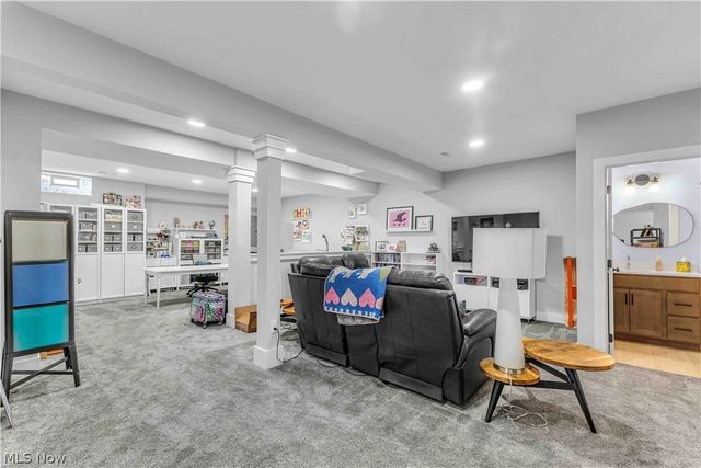 2126 Heritage Lane, Westlake, OH 44145