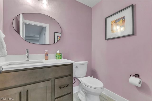 2126 Heritage Lane, Westlake, OH 44145
