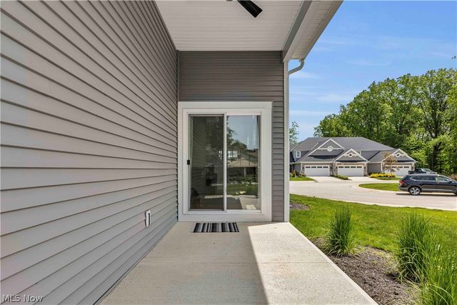 2126 Heritage Lane, Westlake, OH 44145