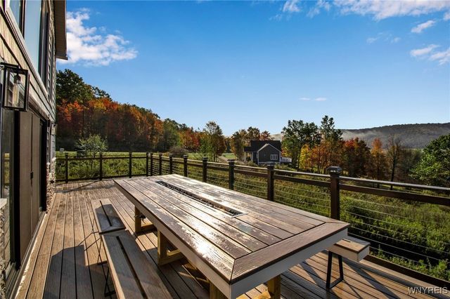 5745 Bonn Way East, Great Valley, NY 14741