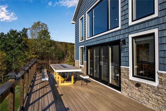 5745 Bonn Way East, Great Valley, NY 14741