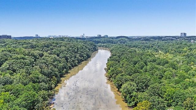 2210 River Heights Court SE, Marietta, GA 30067