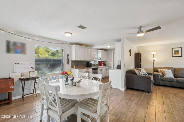 1653 MARY BETH Drive, Middleburg, FL 32068