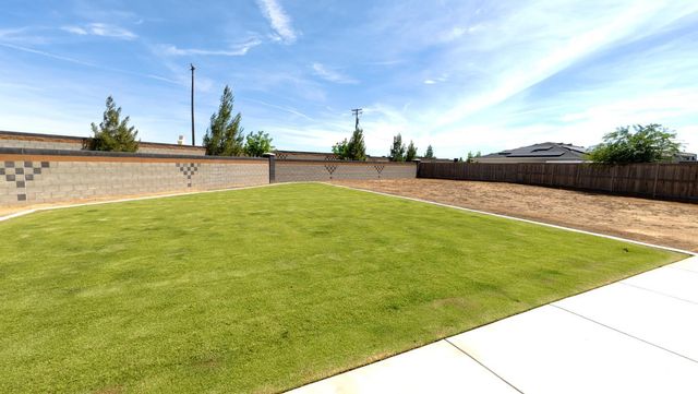 3420 Birchmont Way, Shafter, CA 93263