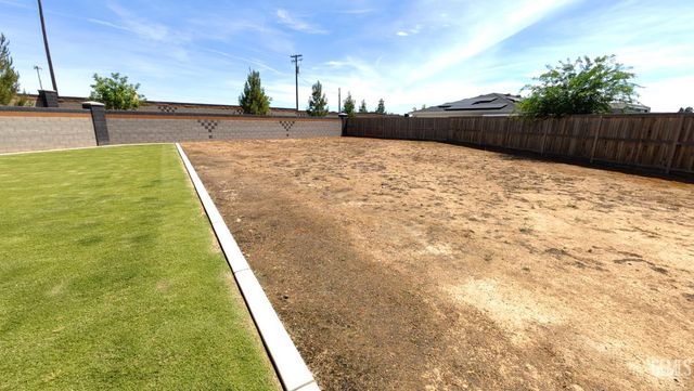 3420 Birchmont Way, Shafter, CA 93263