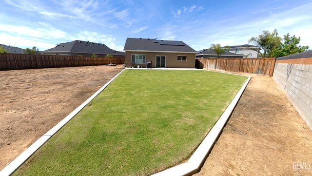 3420 Birchmont Way, Shafter, CA 93263