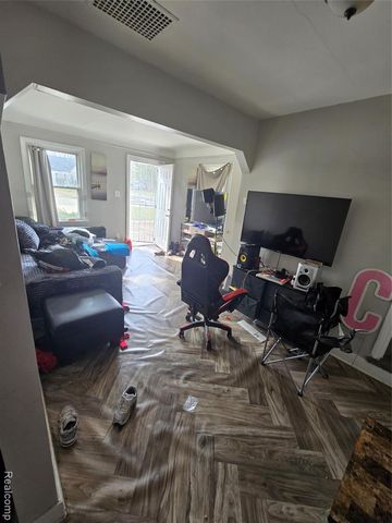 18109 Cornwall Street, Detroit, MI 48224