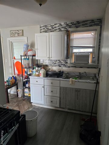 18109 Cornwall Street, Detroit, MI 48224