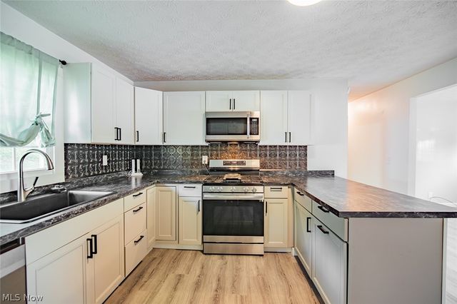 2106 Harris Highway, Washington, WV 26181