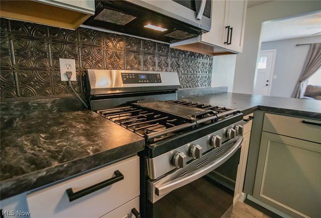 2106 Harris Highway, Washington, WV 26181