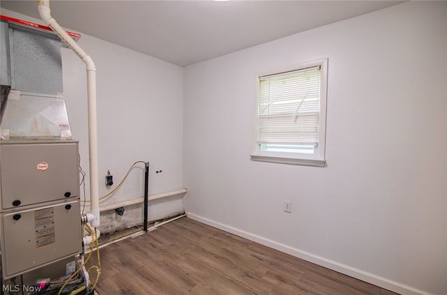 2106 Harris Highway, Washington, WV 26181