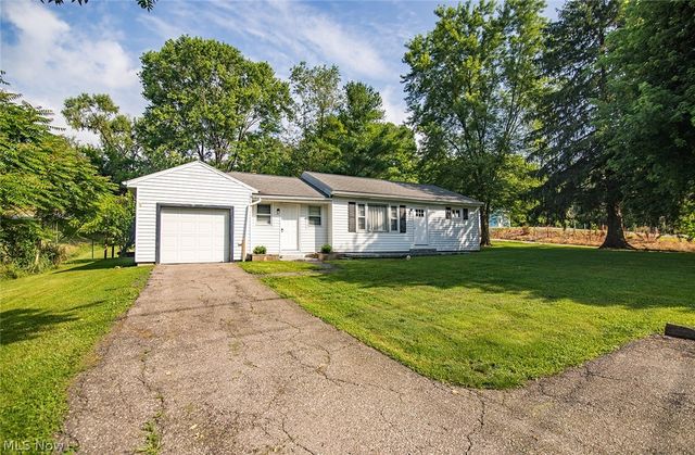 2106 Harris Highway, Washington, WV 26181