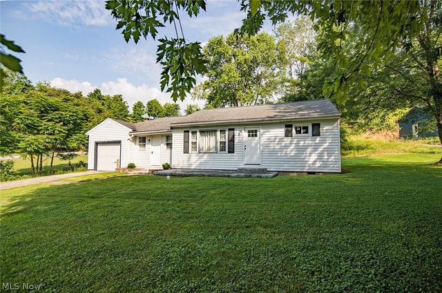 2106 Harris Highway, Washington, WV 26181