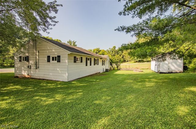 2106 Harris Highway, Washington, WV 26181