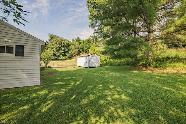 2106 Harris Highway, Washington, WV 26181