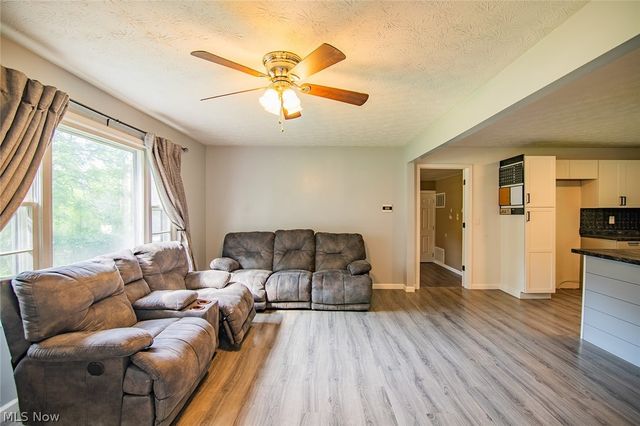 2106 Harris Highway, Washington, WV 26181