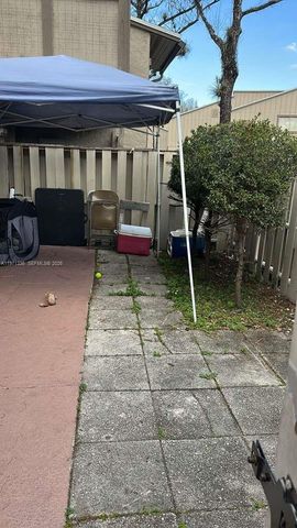 5630 NW 21st St 31-C, Lauderhill, FL 33313