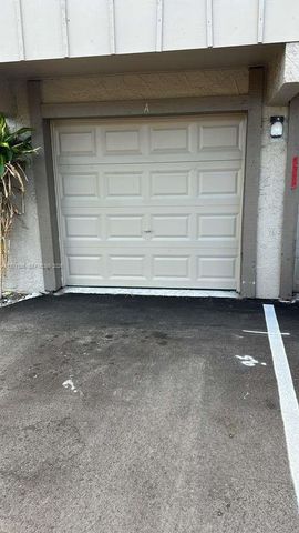 5630 NW 21st St 31-C, Lauderhill, FL 33313