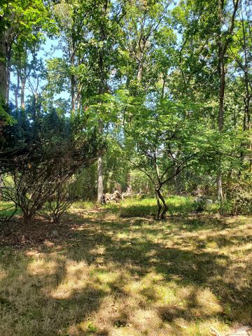 26 Hiawatha Lane Extension, Westport, CT 06880
