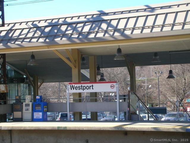 26 Hiawatha Lane Extension, Westport, CT 06880