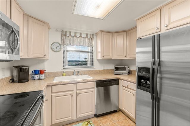 4450 Highway A1A None 402, Vero Beach, FL 32963