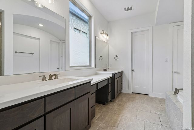 24740 Malka, San Antonio, TX 78261