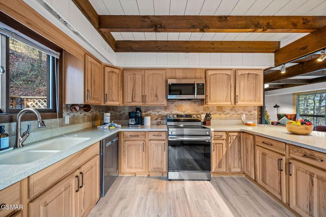 2758 Overholt Trail, Sevierville, TN 37862