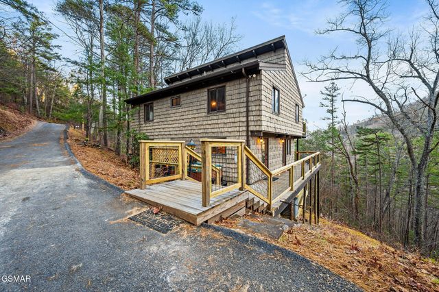 2758 Overholt Trail, Sevierville, TN 37862