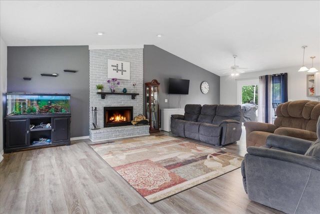 307 Lambeth Road, Waterloo, IA 50701