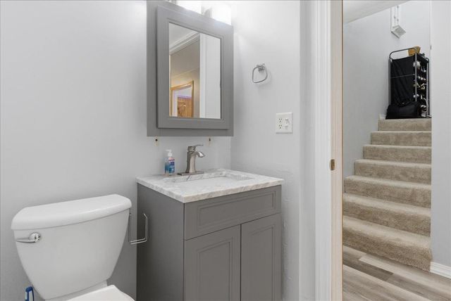 307 Lambeth Road, Waterloo, IA 50701