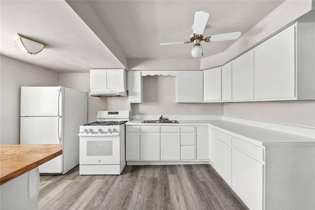 3586 Elmhurst Ave, Brighton Heights, PA 15212