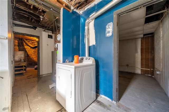 3586 Elmhurst Ave, Brighton Heights, PA 15212