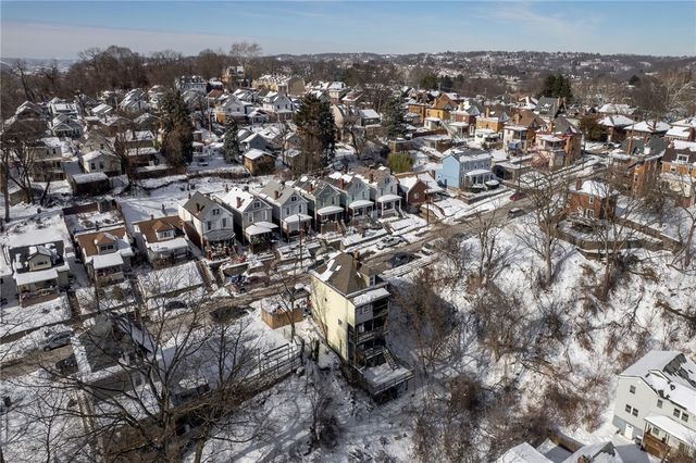 3586 Elmhurst Ave, Brighton Heights, PA 15212