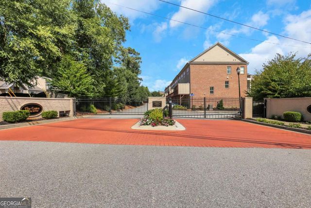 1292 Stone Castle Circle SE, Smyrna, GA 30080