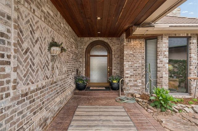 5912 Chestnut Court, Edmond, OK 73025