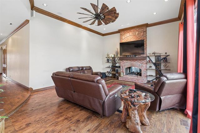 5912 Chestnut Court, Edmond, OK 73025