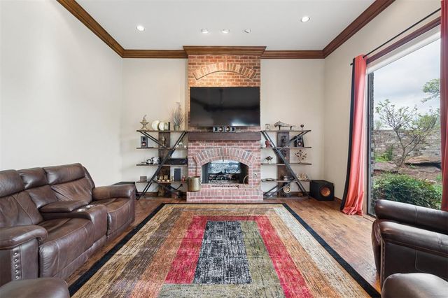 5912 Chestnut Court, Edmond, OK 73025