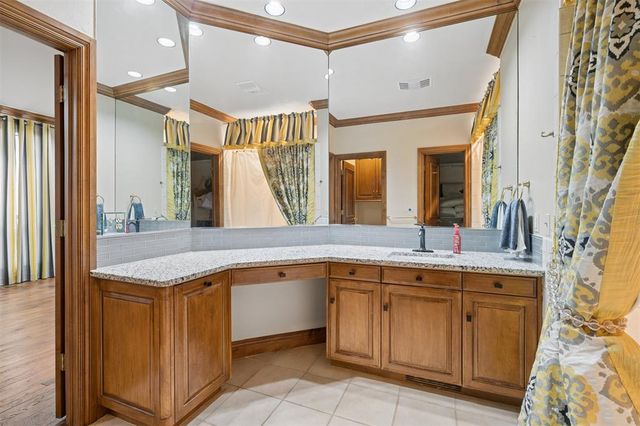 5912 Chestnut Court, Edmond, OK 73025