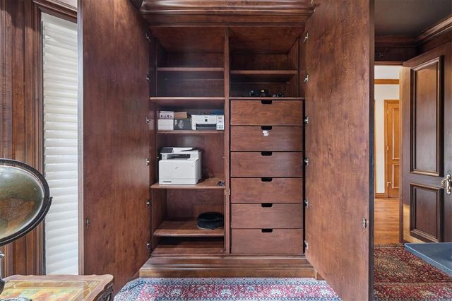 5912 Chestnut Court, Edmond, OK 73025